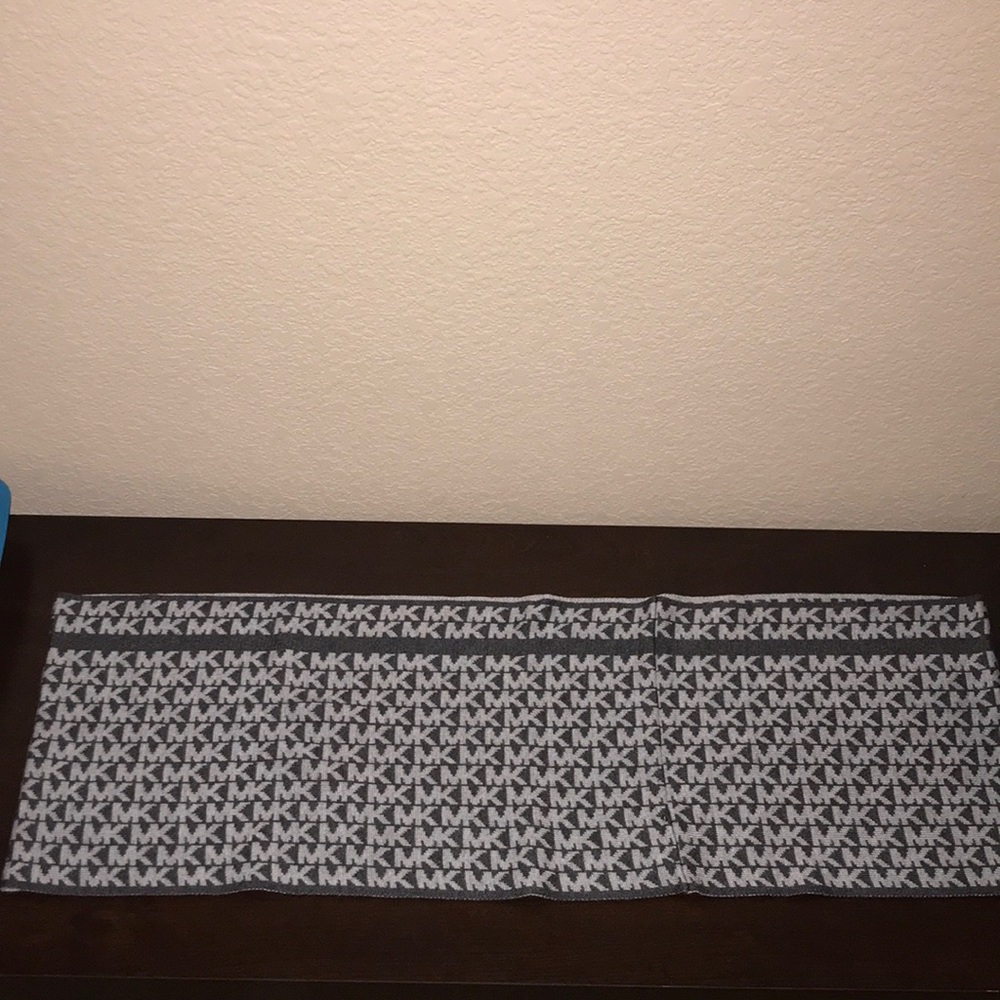 Michael Kors Infinity Scarf